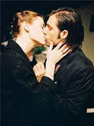 Sinopsis de la película, comentario, notas de producción, datos técnicos, fichas técnica y sinopsis cuenta la historia de una dependienta desencantada que aspira a ser artista (claire danes). Claire Danes And Jason Schwartzman Dating Gossip News Photos