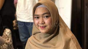 Tentunya dari situ ria ricis mulai melambung tinggi namanya hingga ke ranah televisi. Ria Ricis Ungkap Keinginan Bikin Konten Dakwah Di Youtube