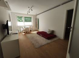 Außerdem gibt es eine kleine abstellkammer und einen großen flur, der ebenfalls viel stauraum bietet. 2 Zimmer Wohnung Zu Vermieten Sillemstr 39 20257 Hamburg Eimsbuttel Mapio Net