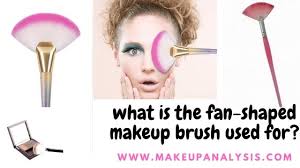 what is the fan shaped makeup brush