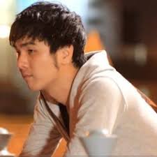 Listen to playlists featuring Thôi