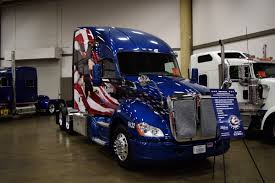 Gats 2014 This Kenworth T680 Is A Great Example Of The Americandream Look At This Patriotic Paint Job Scania