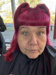 What do you think then? I still can't do it myself so I had a lesson up at  the hairdressers. Lol