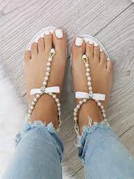 Mädchensandale aus leder mit platinbeschichtung, kunstperlen, knöchelriemchen und gummisohle. Cichic Apricot Runde Zehe Flache Strass Perlen Schleife Zehentrenner Sandalen Damen Sommer Schuhe Mode Sale