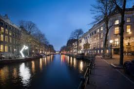 Amsterdam Light Festival 2018 Illuminates The City S Streets And Canals Installation Art City Streets Amsterdam