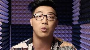 ARRESTED DEVELOPMENT Star Justin Lee Discusses His Roles In SNEAKERHEADS  And ARTIFICIAL