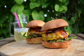 Burger Mit Zwiebelchutney Carl Tode Gottingen Rezept Lebensmittel Essen Rezepte Lecker Burger