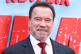 Arnold Schwarzenegger's thirty old Holiday Tradition inspires web fans,  CWEB Celebrity News https://t.co/Dxk5sxZ57i #ArnoldSchwarzenegger  #HolidayTradition #MiracleOn1stStreet #GivingBack #HolidaySpirit  #Inspiration #Christmas @Schwarzenegger ...