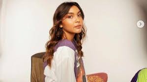 Ini Tantangan Caitlin North Magang di Series The Intern