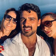 His mother, angela, a seamstress, and his father, natale are both from bitonto, but moved to melegnano when their children were young in order to find better. Morrone Family Michele Morrone Costa Rica Facebook