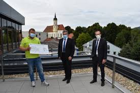 The company is registered at the cooperative society register at the local court of deggendorf with the legal form of registered cooperative society (number genr 37). 2020 08 06 Genobank Unterstutzt Palliativmedizin