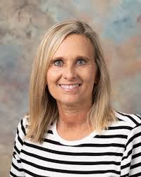 Lynn Marler's Instagram, Twitter & Facebook