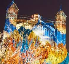Aufgewärmt und neugierig sind wir weiter durch die winterwelt und haben uns von den wunderschönen illuminationen verzaubern lassen. Christmas Garden Weihnachten Im Botanischen Garten Gourmetwelten Das Genussportal