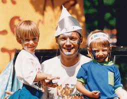 Ein gif bilder kann im gegensatz zu jpg bildern nur 256 farben darstellen, dadurch ist es aber auch sehr. Internationaler Kindertag