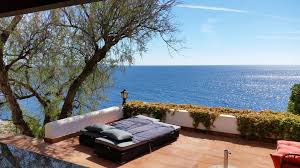 Ferienhaus Meerblick Casa Raya Das Ferienhaus Mit Guesthouse Befindet Sich Direkt Am Strand Von Cala An Ferienhaus Mallorca Ferienhaus Traumhafte Strandhauser