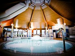 Entspannung In Der Therme Loipersdorf Puchasplus Thermenhof Thermeloipersdorf Wellness Thermenregion Urlau Therme Hotel Vier Jahreszeiten Wellness Therme