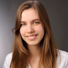 Alisa Thiel: Ausbildung und Berufserfahrung