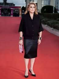 La plus célèbre des actrices françaises , l'égérie de monsieur saint laurent. Catherine Deneuve Deauville Chanel