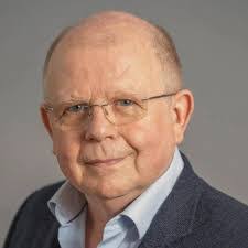 Bruce Pullen's Instagram, Twitter & Facebook