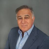 200+ perfiles de «Luis Orellana»