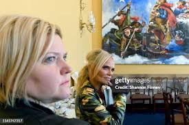 624 Kristin Hill Photos & High Res Pictures