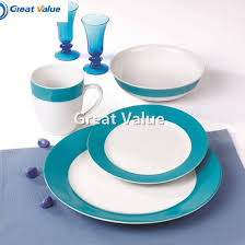 This dinnerware set includes four dinner plates, four salad plates, and four bowls that can be used for soup or side salads. China Supplier All Types Elegant Round New Bone China Dinner Set China Supplier And Porcelain Dinner Set Price