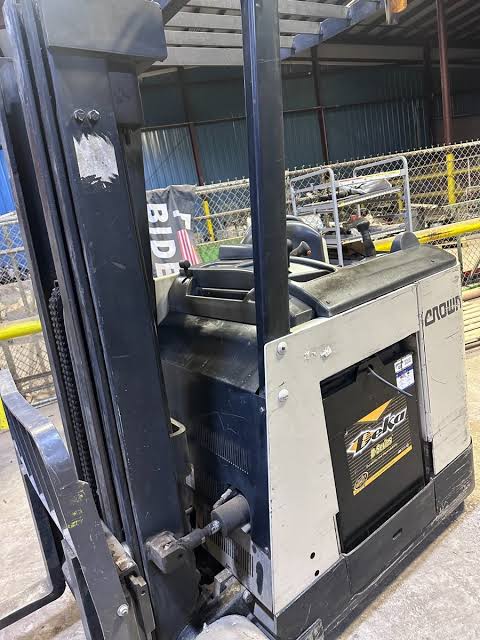 Crown RC-3020-40 Forklift
