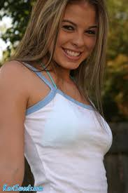 Kari Sweets : r/PrettyGirls