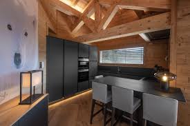 Cuisine De Chalet De Montagne Petit Chalet En Bois Decoration Interieure Chalet Cuisine Montagne