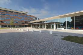 It operates through the following segments: Green Life Credit Agricole Italia New Hq Fdg Frigerio Design Group Archello