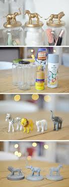 Check these cheap and easy rustic thanksgiving decorations for home and for outdoor. Do It Yourself With These Homemade Projects That Give Major Impact For A Small Budget Diy Decoration Animal Jar Gold Diy Easy Home Decor