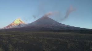 Eruption Of Volcano On Kamchatka Peninsula At Sunrise Volcano Sunrise Peninsula