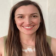 Jen Crow's Instagram, Twitter & Facebook