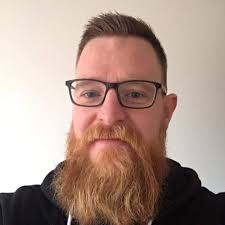 KERI HULME: HE KŌTUKU REREKA TAHI