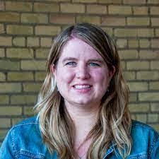 Amy Debruin's Instagram, Twitter & Facebook