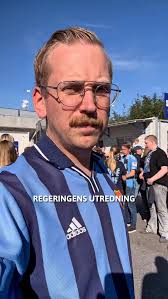 Härligt med storseger igår i Norrköping. Mindre härligt med regeringens  oförmåga att förstå läktarkultur. #regeringen #moderaterna  #socialdemokraterna #tifo #bengaler