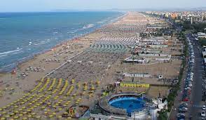 Its coastline stretches 15 km and touches other localities. Rimini Emilia Romagna Italien De