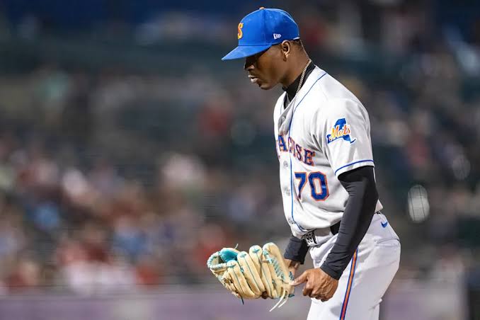 Mets Pitcher Jefry Yan Challenges Umpire's Call After Iconic Strikeout Jump  vs. Nationals - Yahoo Sports