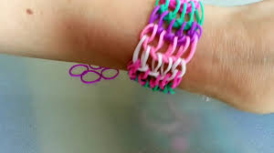 Die kleinen bunten loom bänder sind derzeit absolut trendy. Loom Bands Armband Breite Drachenschuppen Mit Stiften Anleitung Deutsch å½±ç Dailymotion