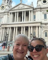 The “Mom and Me Take the UK” is off to a good start! Big shoutout to  @visitlondontaxitours and our amazing driver Sam for the ultimate London  ride. And @mayfairchippy… your fish &