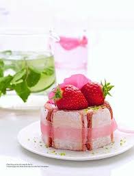 Pin By U Topia On Fraoylitses Pantoy Strawberry Desserts Dessert Buffet French Pastries Shop