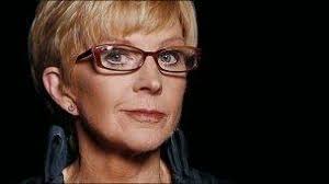 Archie is grilled by anne robinson on the final edition of the weakest link. Anne Robinson Quits Weakest Link Bbc News