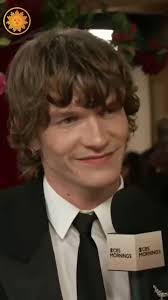 HeatedRivalry star Connor Storrie learned how to speak Russian while  filming the hit hockey-romance series — and he showed off some of his  skills to Gayle.