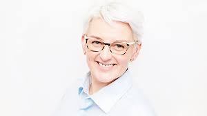 Shaw joined the station in 2016 as a daytime presenter, having previously worked in commercial radio in the north east of england at stations including metro radio and heart. Bbc Radio Newcastle Lisa Shaw Gilly Hope Sits In 24 05 2021