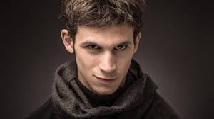 Brian MESSINA intègre la troupe de la Comédie musicale : »ROBIN DES BOIS,  la légende…ou presque »