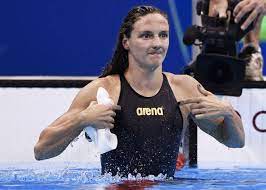 Az első versenyző, aki egy időben tartotta a világcsúcsot mind az öt vegyesúszó számban (200 m, 400 m, rövid pályán: Katinka Hosszu Set A World Record In The Women S 400 Im Let The Irresponsible Doping Accusations Begin