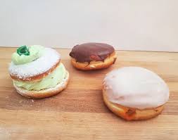 Hot donuts selected by you and made while you wait!!! Best Chicago Packzi Which Bakeries Are Best And Where To Find Them