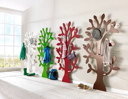 Bauanleitungen für schöne möbelstücke aus holz für den. Baumstamm Garderobe Selber Bauen Images Slike