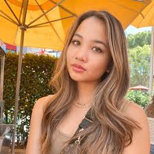 Ashley Lew's Instagram, Twitter & Facebook