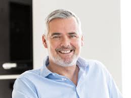 Redseven holt Schuster und Brendel ins Führungsteam